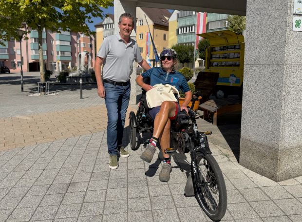 Ralph Dullnig mit BGM Thomas Schäfauer in Seeboden